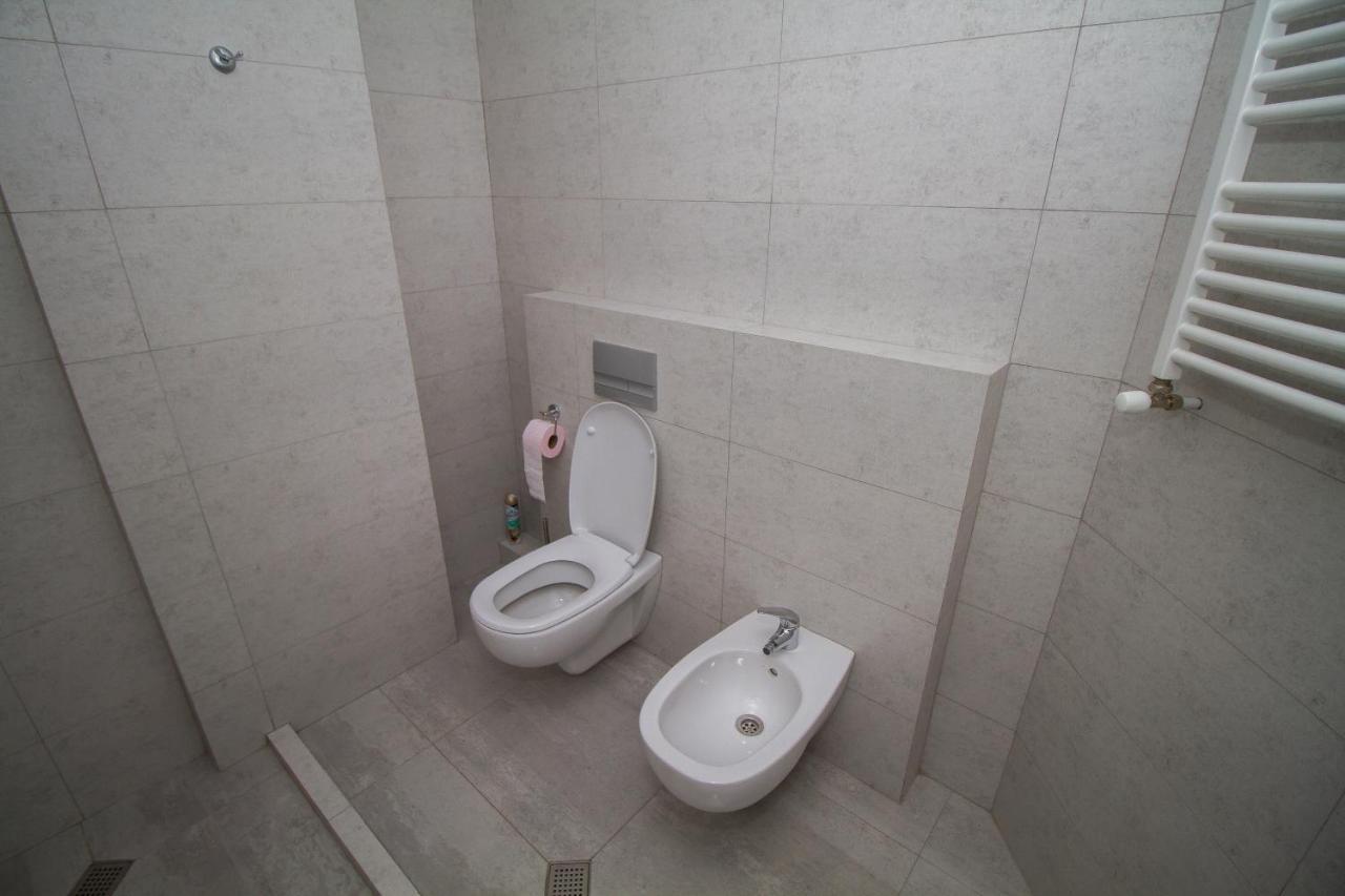 Host Net Iverieli Tiflis Exterior foto